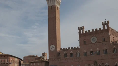 Siena Piazza del Campo Square, Torre del Mangia Tower in Tuscany, Italy 스톡 동영상 169698478
