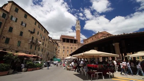 Siena: Torre del Mangia (Tower of Mangia) from market square, Tuscany, Italy Stock Footage 76162872