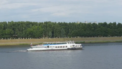 Sightseeing boat on the Volga river Stock Footage 82931952
