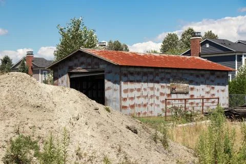Sign attached to the barn standing on Robert William "Willy" Pickton's property Stock Photos