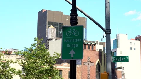 Sign board for Manhattan Bridge. Stock Footage 336272942