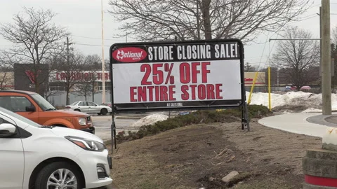 Sign on closing retail store during COVID pandemic recession Stock Footage 150349500
