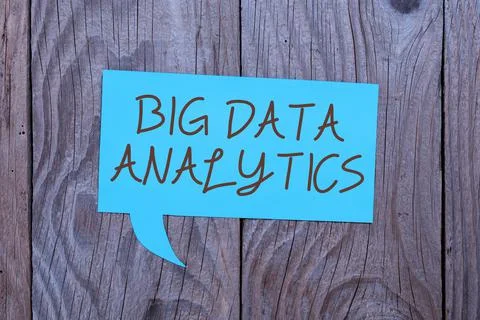 Sign displaying Big Data AnalyticsThe process of examining large and varied data Foto stock