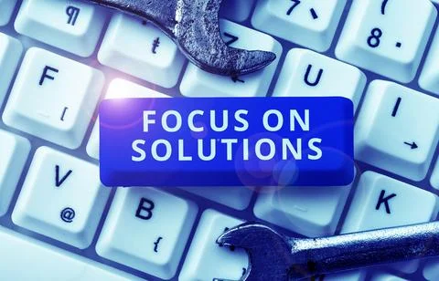 Sign displaying Focus On Solutions. Concept meaning powerful practical way to Foto stock