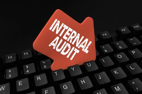 Sign displaying Internal Audit. Word Written on Evaluates the effectiveness of Stockfoto's