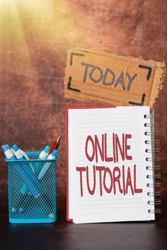 Sign displaying Online Tutorial. Business idea process of tutoring in an online 库存照片