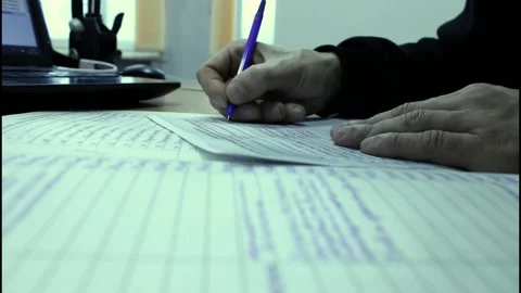 To sign documents Video stock 145321065