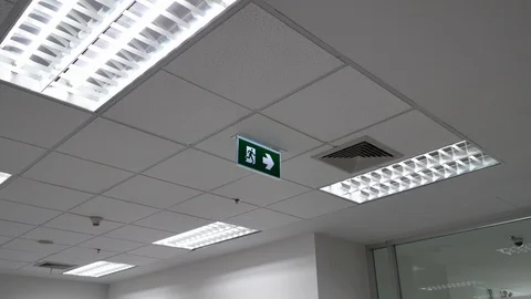 Sign of fire exit emergency in building office Video stock 92642288