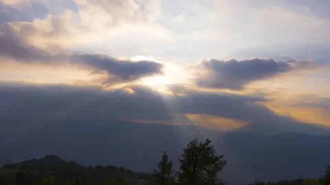 A sign in front of a sunset 库存影片 156846373