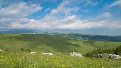 A sign on a grassy hill 스톡 동영상 156845908