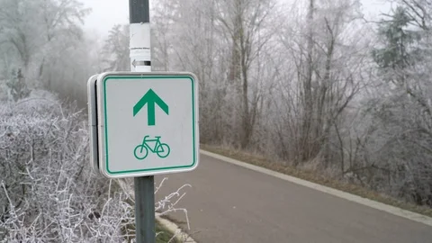 Sign indication cycle path during winter, Heuchlingen, Germany. Stock Footage 102647724