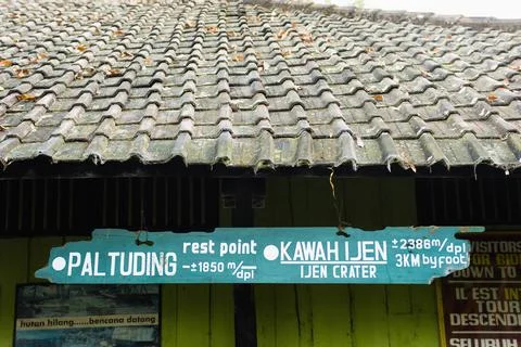 Sign at Kawah Ijen, East Java, Indonesia, Asia, Asia Stock-Fotos