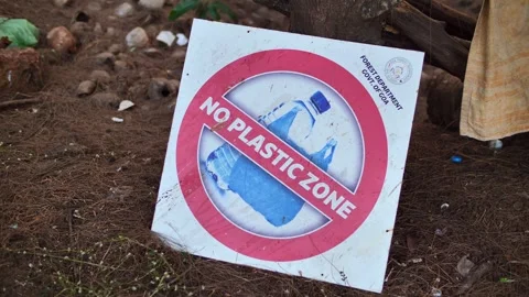 Sign prohibiting throwing away plastic Stock Footage 265876637