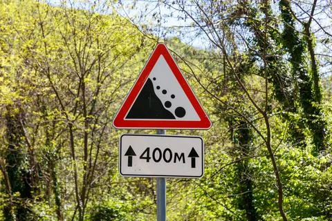 A sign with a red triangle and the number 400 on it Stock Photos