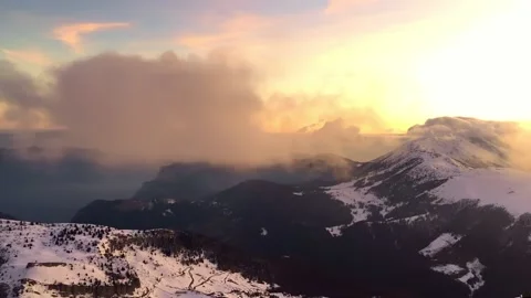 A sign on the side of a mountain Vídeo Stock 156845560