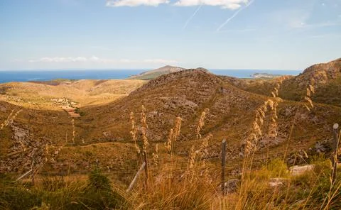 A sign on the side of a mountain Foto stock