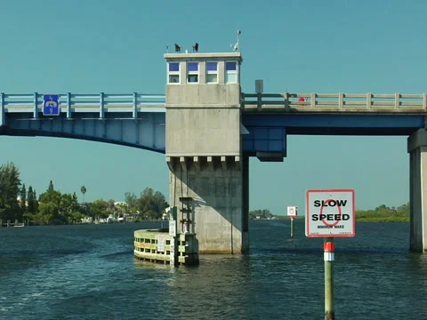 Sign "Slow Speed Minimum Wake" 01 Stock Footage 41387498