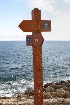 An  sign with water in the background Foto stock