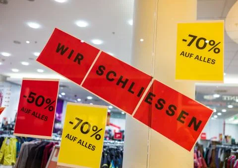 Sign: "we conclude" Stock-Fotos