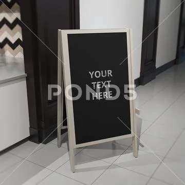 Signboard at a cafe mock up Plantilla PSD