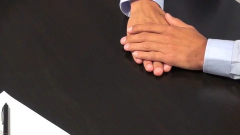 Signing contract 動画素材 85696443