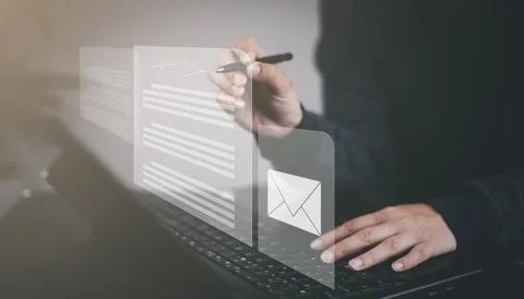 Signing electronic documents on digital documents Online, businessman with co Foto stock