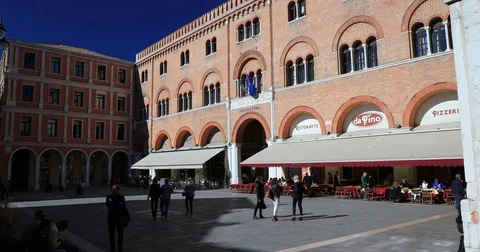 Signori square in Treviso 動画素材 85269895