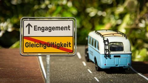Signposts the direct way to Commitment versus Indifference Stock Photos