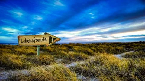 Signposts the direct way to High Spirits Foto stock