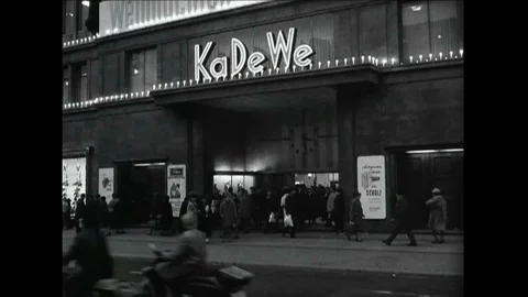 A silent documentary of the Berlin Wall, Germany in the 1960s 库存影片 101312433