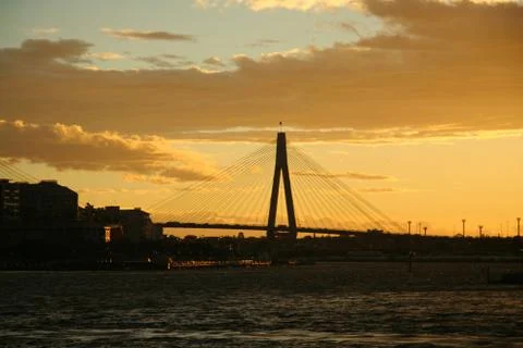 Silhouette of a cable-stayed bridge Foto stock