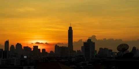 Silhouette of city in sunset Video stock 120180001