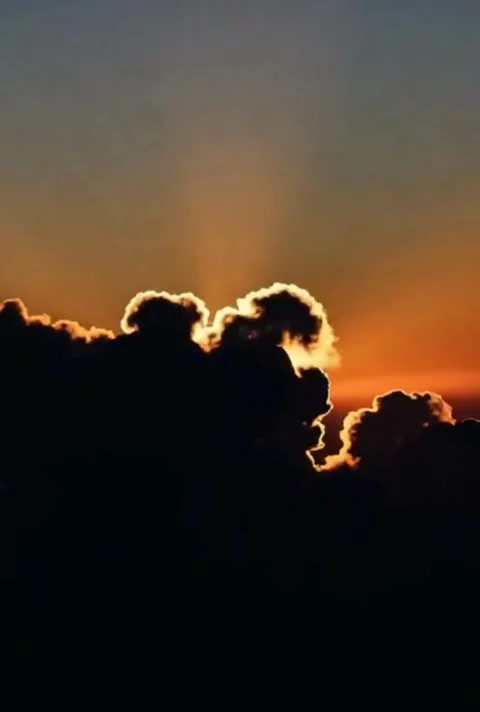 Silhouette Cloudscape Sunset Sky: Dramatic Sky Silhouette with Clouds in Suns Stock Footage 320595590