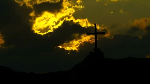 Silhouette of the Cross with Timelapse Clouds 動画素材 584945
