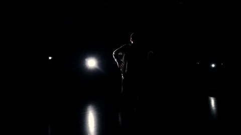 Silhouette of dance performer Видео 76164725