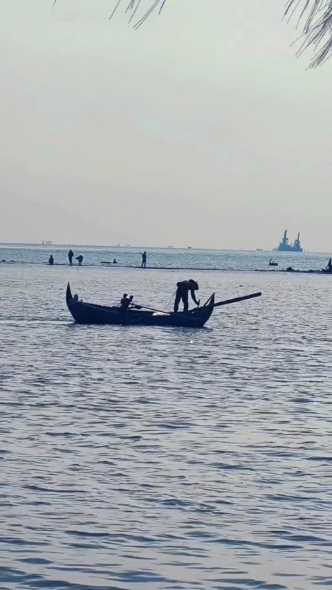 The Silhouette fishermen Video stock 320529344