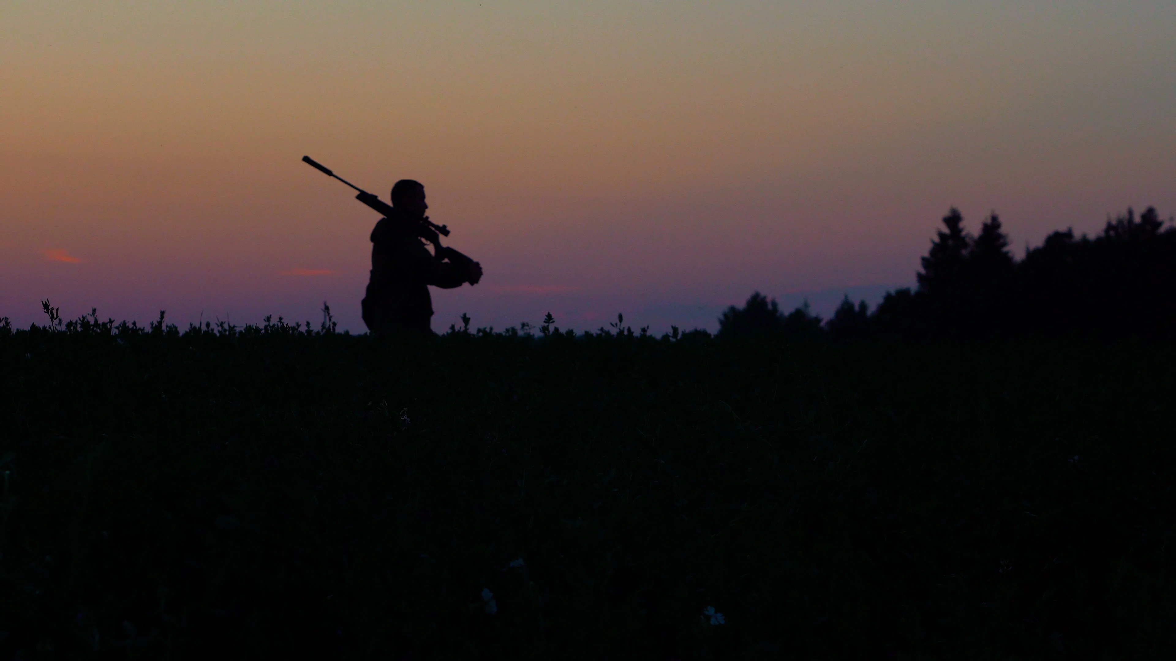 rifle hunter silhouette