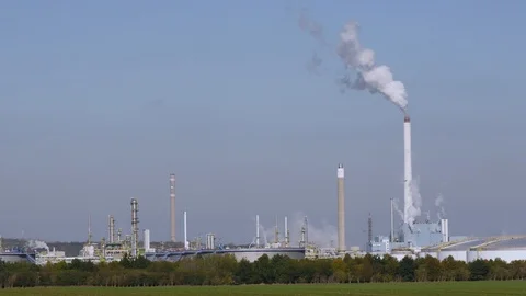 The silhouette of the refinery Total 스톡 동영상 118957302