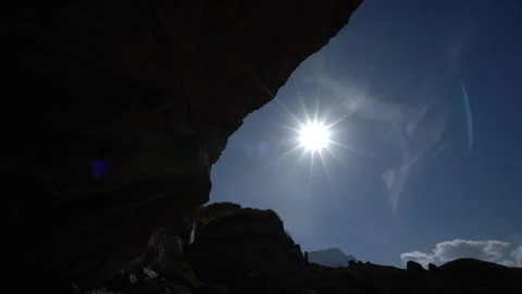 Silhouette of Rocks Against the Setting Sun 動画素材 318833360
