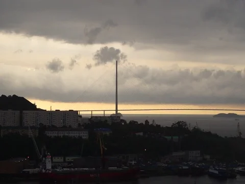 Silhouette of the Russian bridge on a background of cloudy sky. 库存影片 117748578