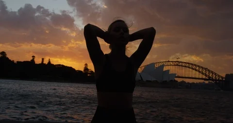 Silhouette Sydney model at Opera house. Stock Footage 102476154