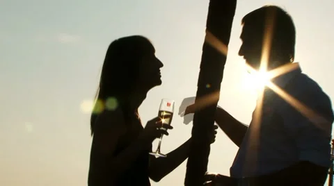 Silhouette of two lovers 스톡 동영상 952278