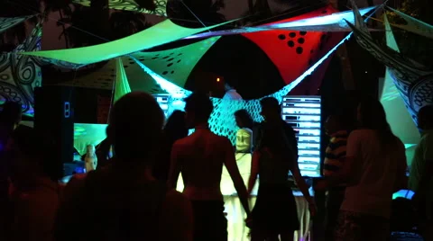 Silhouettes on the dance floor. Stock-Footage 67088736