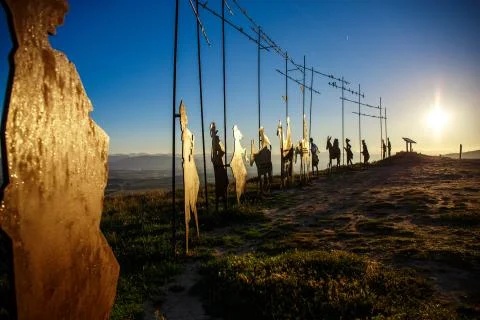 Silhouettes of pilgrims Foto stock