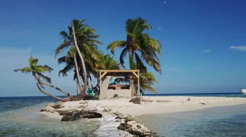 Silk Caye Panning Shot Stock Footage 61404004