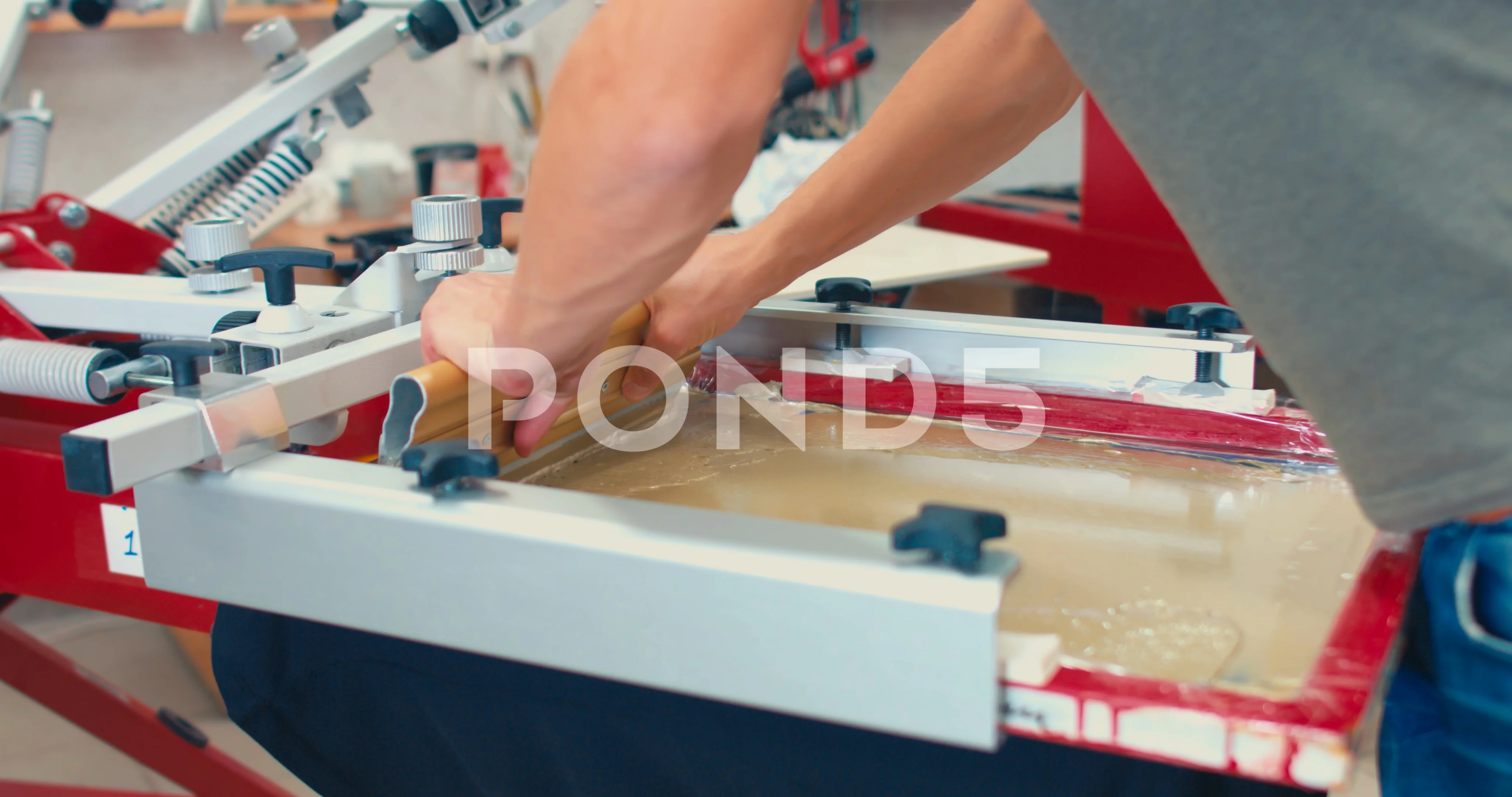 t shirt screen printing process