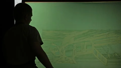 Silk screen printing process - rinse out image silk screen Video stock 96179177