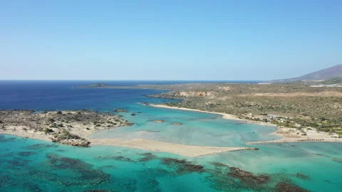 The silky sand beach and its heavenly tones waters  Vídeos de archivo 250565735