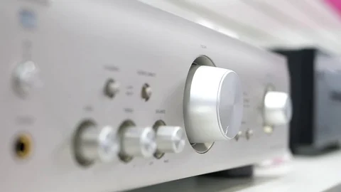  Silver amplifier master volume jog dial setting higher levels. 4K UHD. 스톡 동영상 82824334