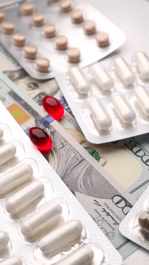 Silver blister pack with pharmaceutical capsules, rotation in circle Stock Footage 277277386